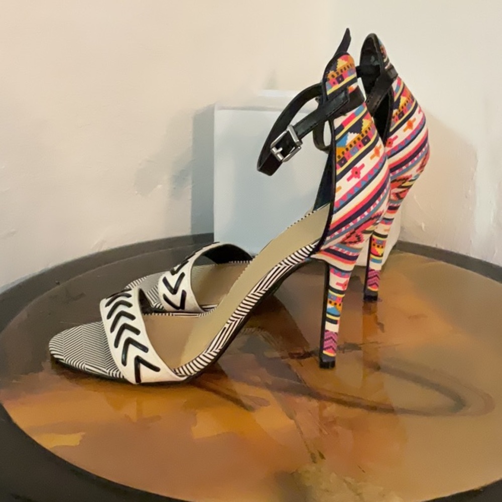 Sale! Chinese Laundry Aztec Pattern Stiletto Heel Sandals, Size 9M, Multi - Picture 3 of 13